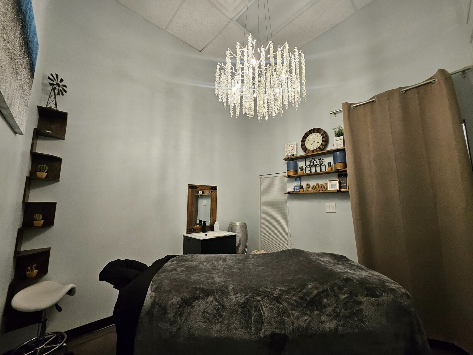 hermosa suite nueva con diseño e iluminación de alta gama